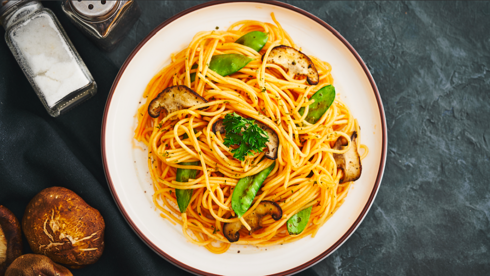 Spageti Kacang Hijau Panggang dan Jamur