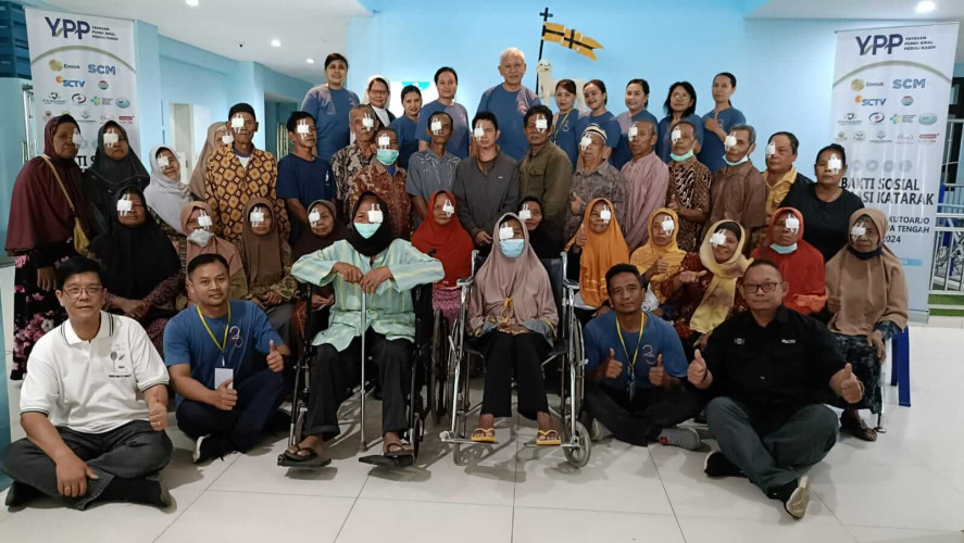 Bakti Sosial Operasi Katarak Gratis