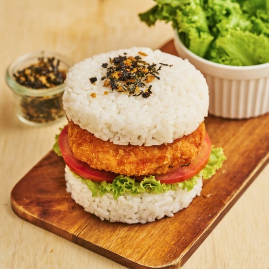 resep burger nasi isi udang katsu