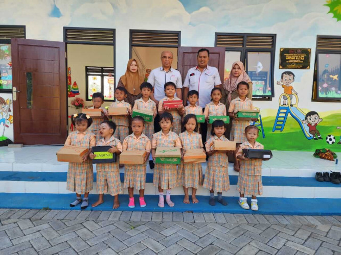 Sepatu untuk Peserta Didik Among Putera