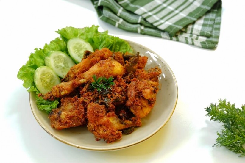cara membuat ayam serundeng