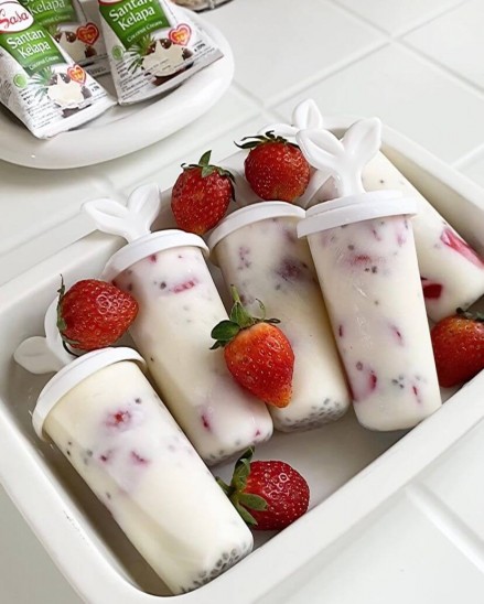 es krim strawberry
